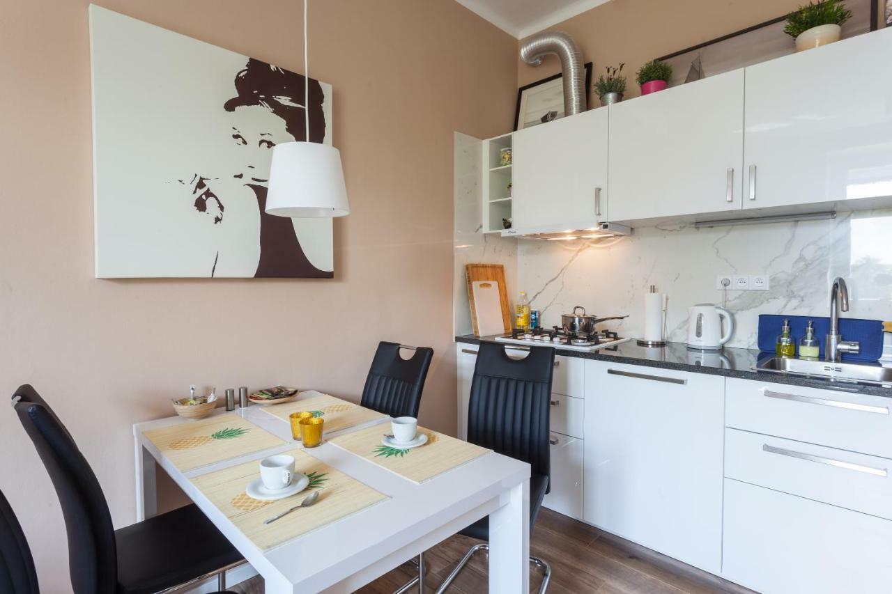 Ferienwohnung Eliska Prag Exterior foto